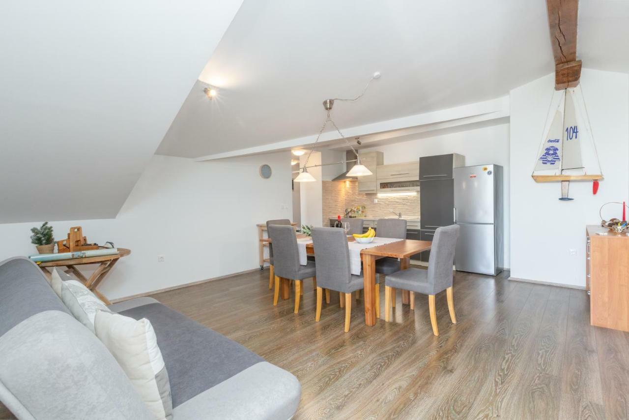 Apartment Maria Lussi Pula Dış mekan fotoğraf